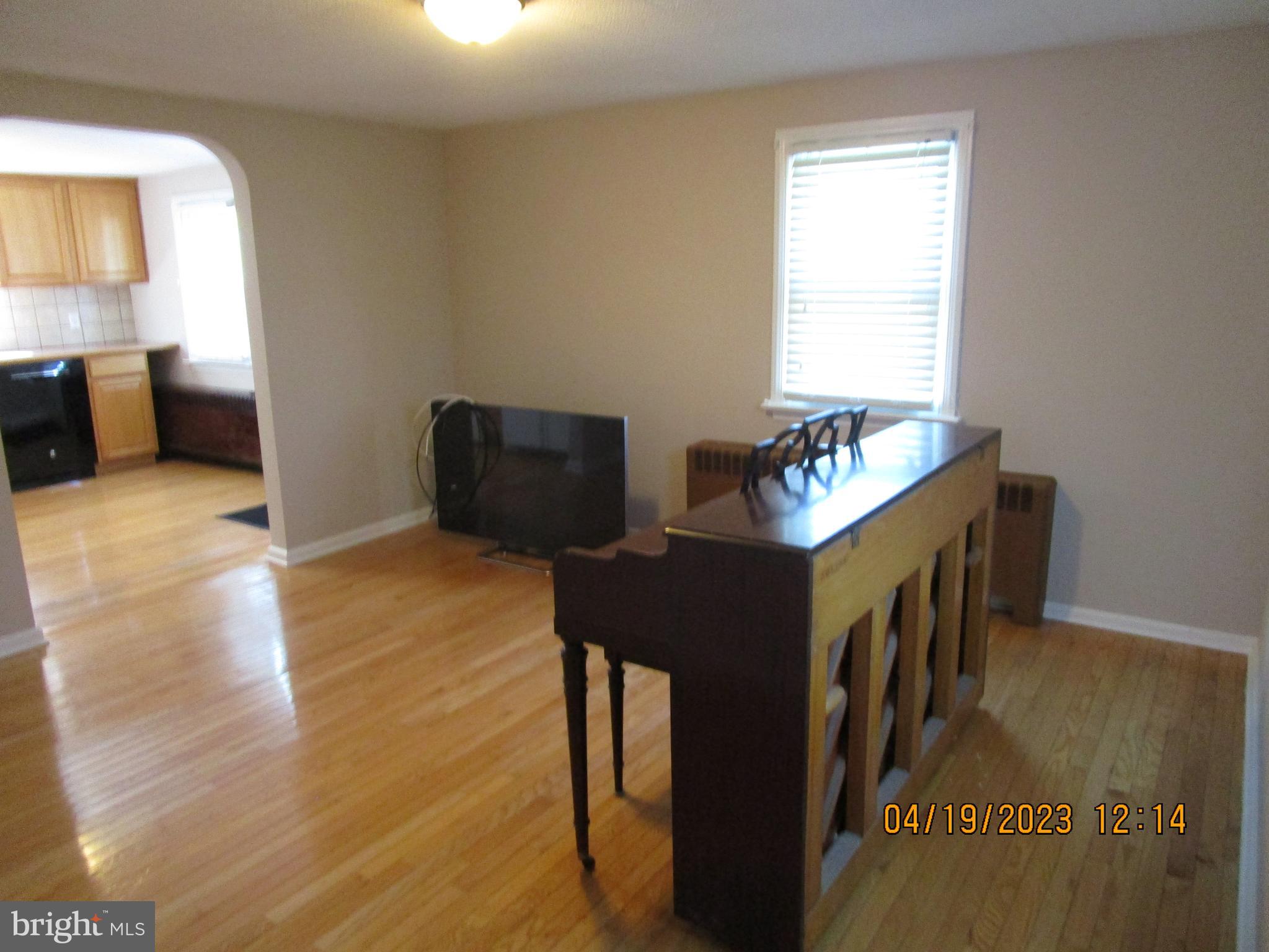 337 Rutledge Avenue Folsom, PA 19033 - Photo 20 of 41 Dining room