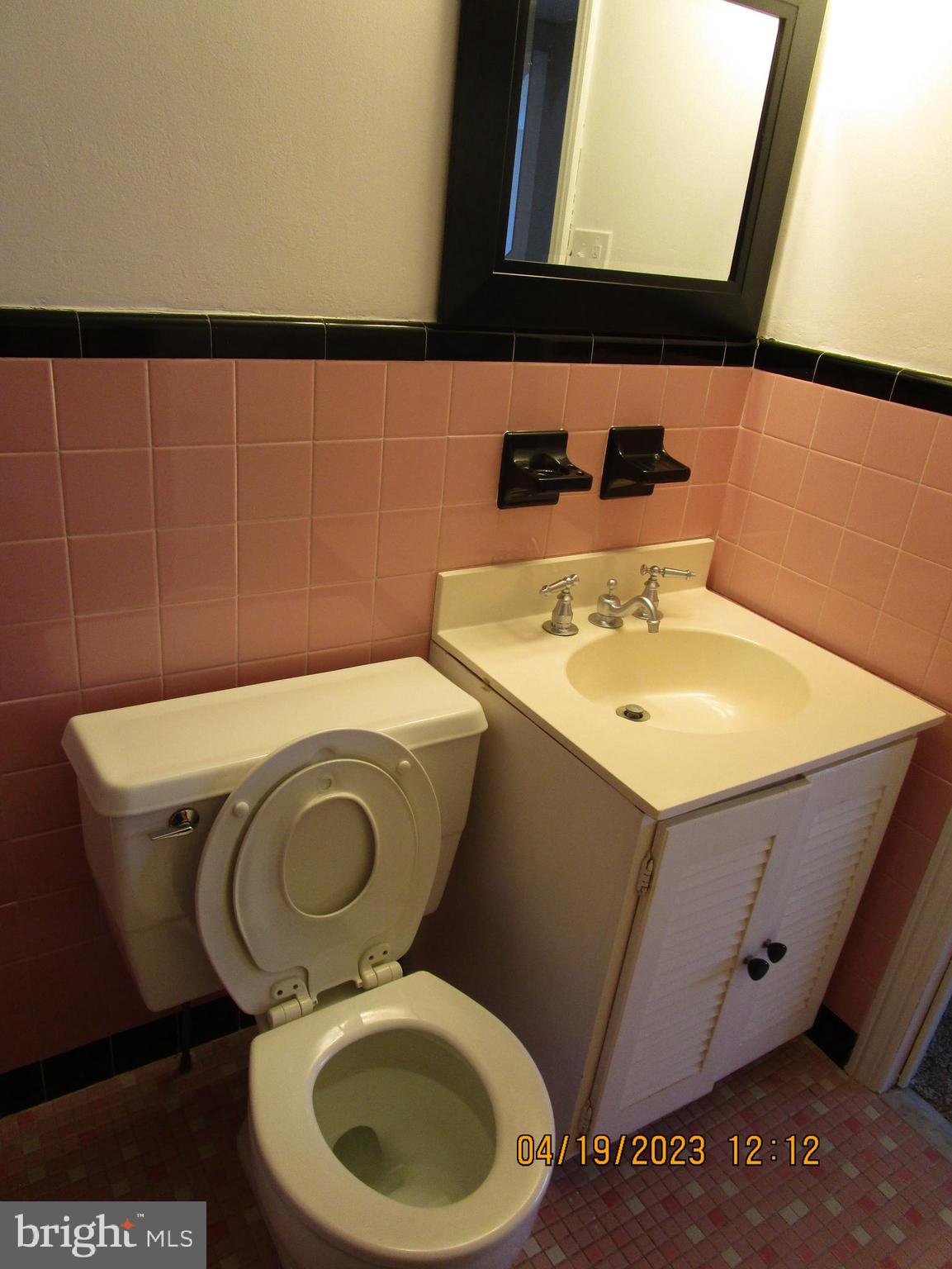 337 Rutledge Avenue Folsom, PA 19033 - Photo 25 of 41 First floor full bath
