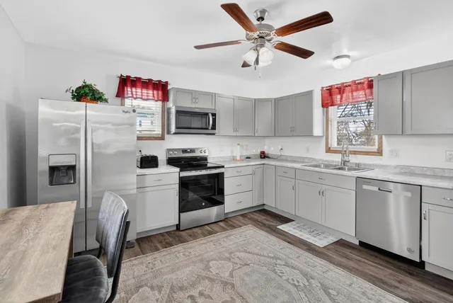 $299,000 | 427 West 12th Avenue, Oshkosh, WI 54902