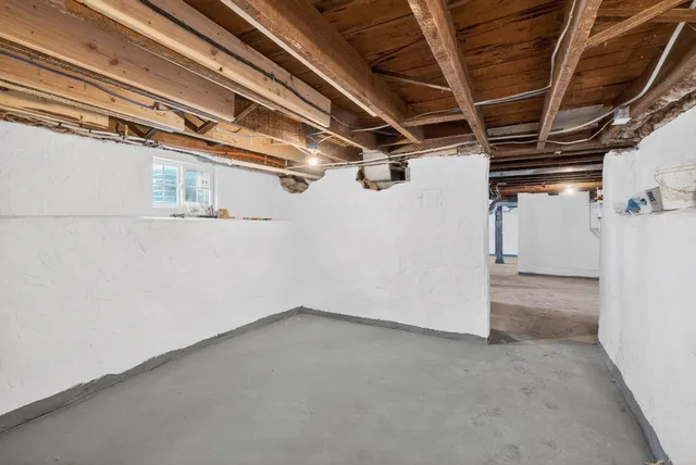 $299,000 | 427 West 12th Avenue, Oshkosh, WI 54902