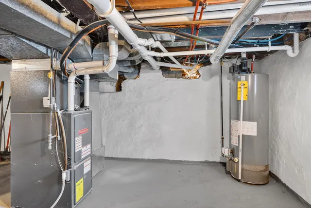 $299,000 | 427 West 12th Avenue, Oshkosh, WI 54902