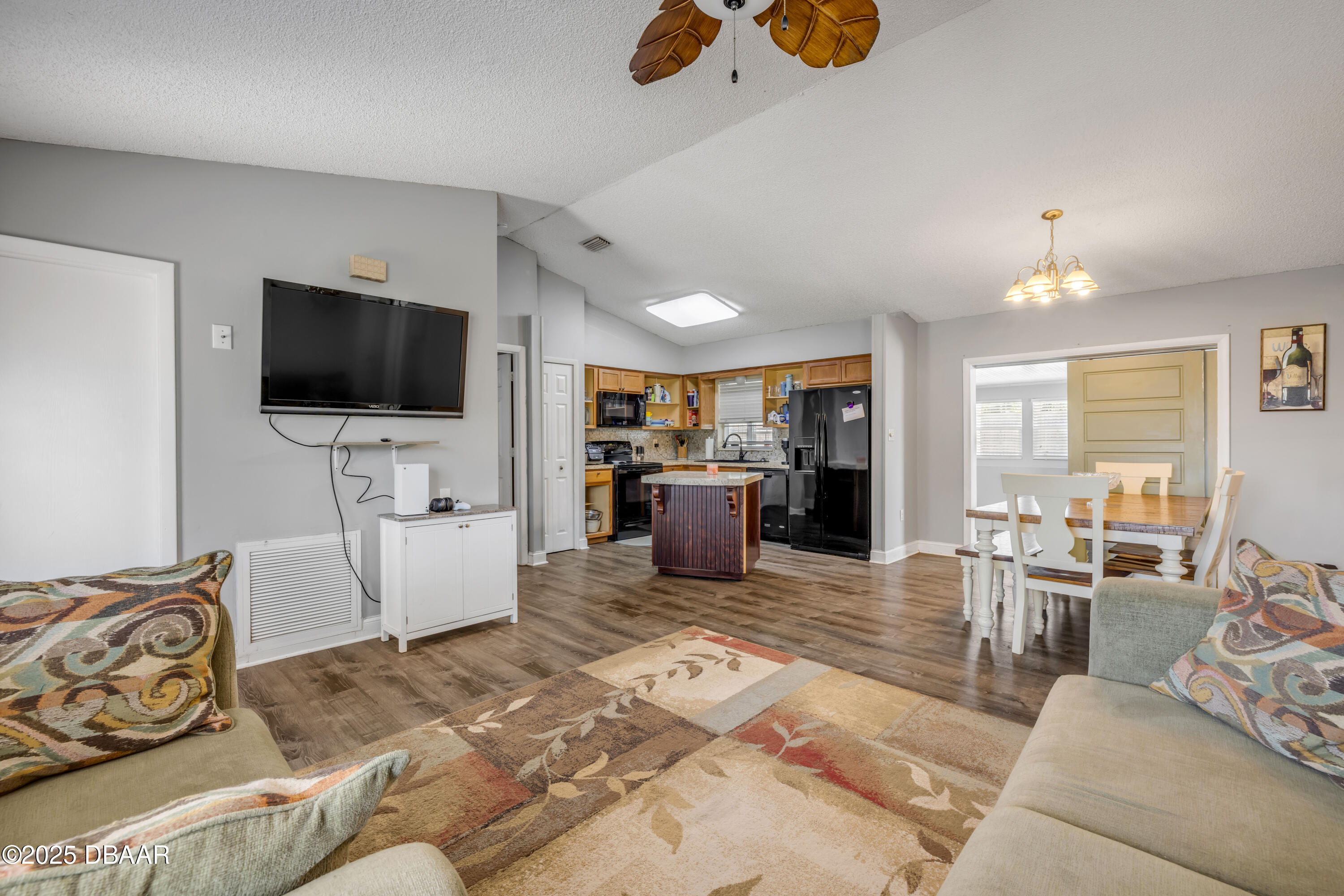 4575 Olympic Drive Cocoa, FL 32927 - Photo 5 of 30 b - Interior (3)