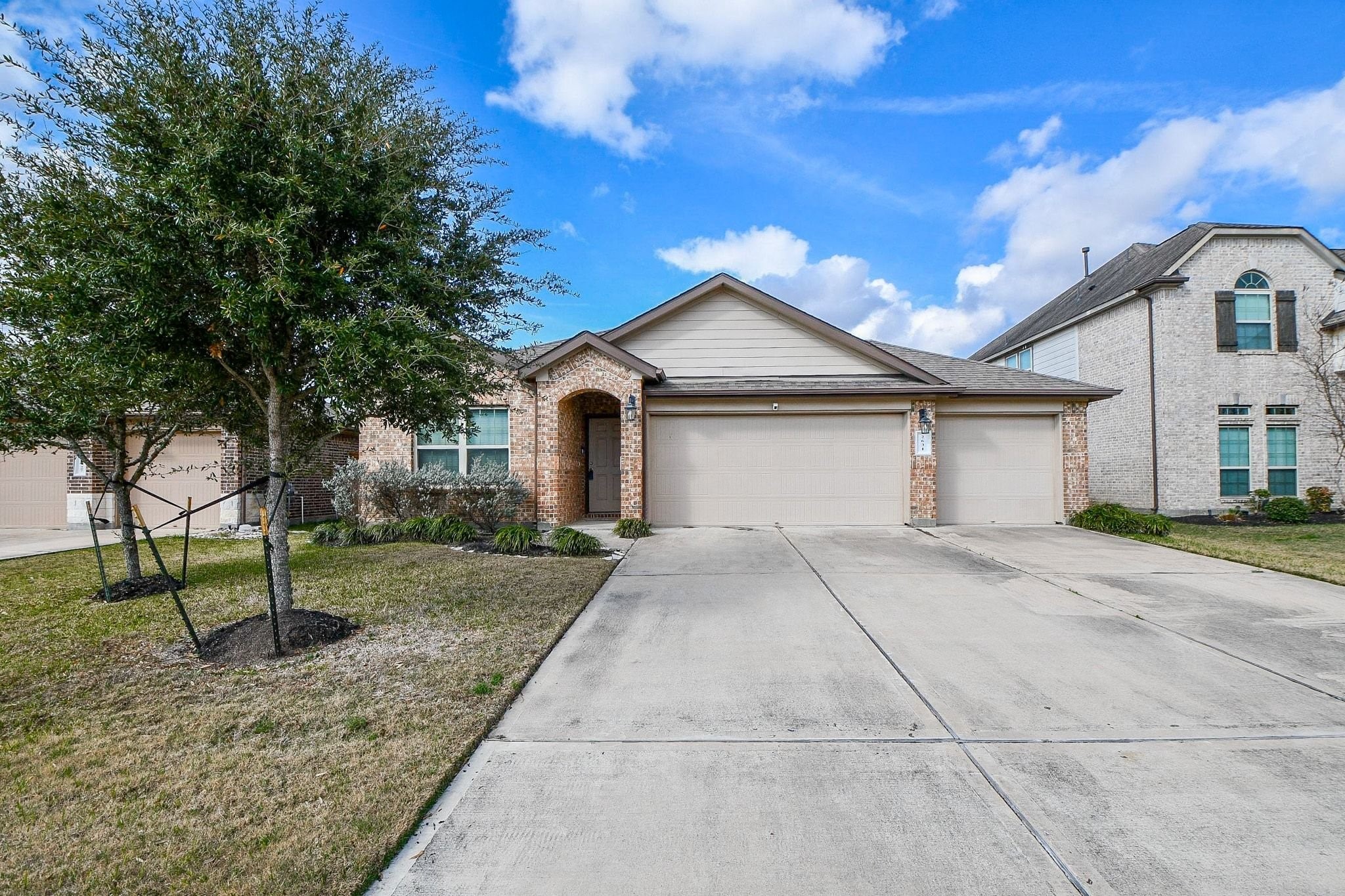 2631 Half Dome Drive Rosharon, TX 77583 - Photo 2 of 32