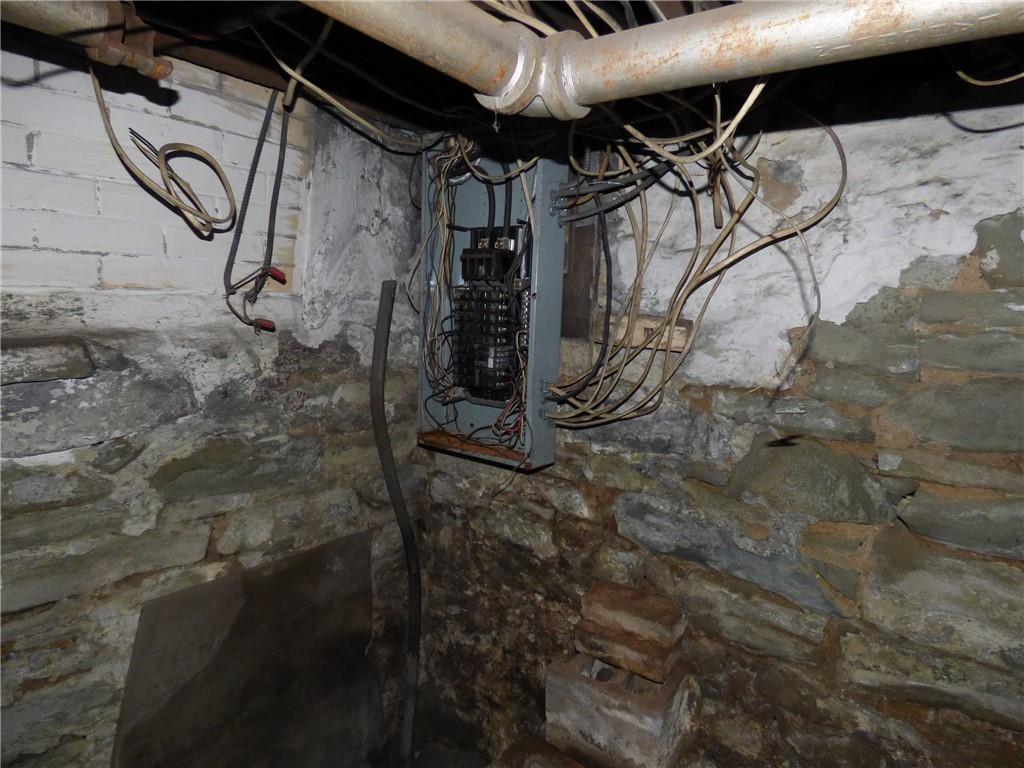 211 Amherst Street Pittsburgh, PA 15220 - Photo 24 of 40 a view of under construction room and staircase