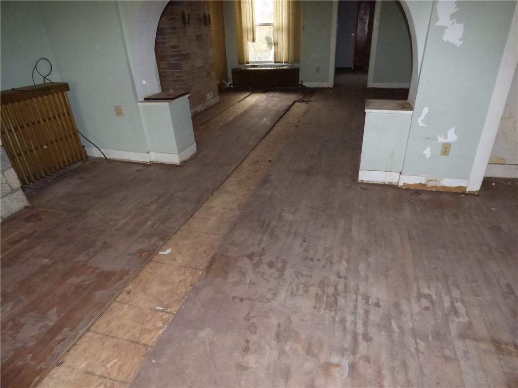 211 Amherst Street Pittsburgh, PA 15220 - Photo 9 of 40 a view of a livingroom with furniture and a window