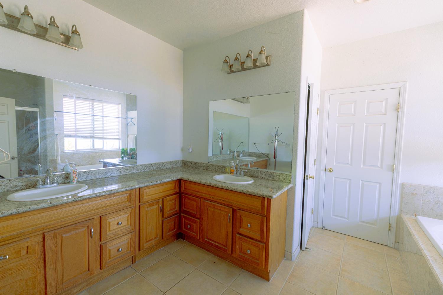 8088 Kammerer Road Elk Grove, CA 95757 - Photo 11 of 21