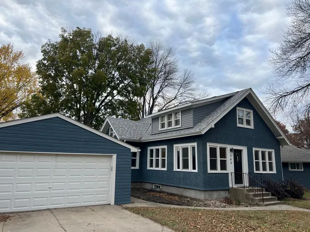 $295,000 | 740 Ash Street Northeast, Hutchinson, MN 55350