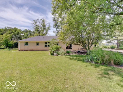 $325,000 | 5501 South 875 East, Zionsville, IN 46077