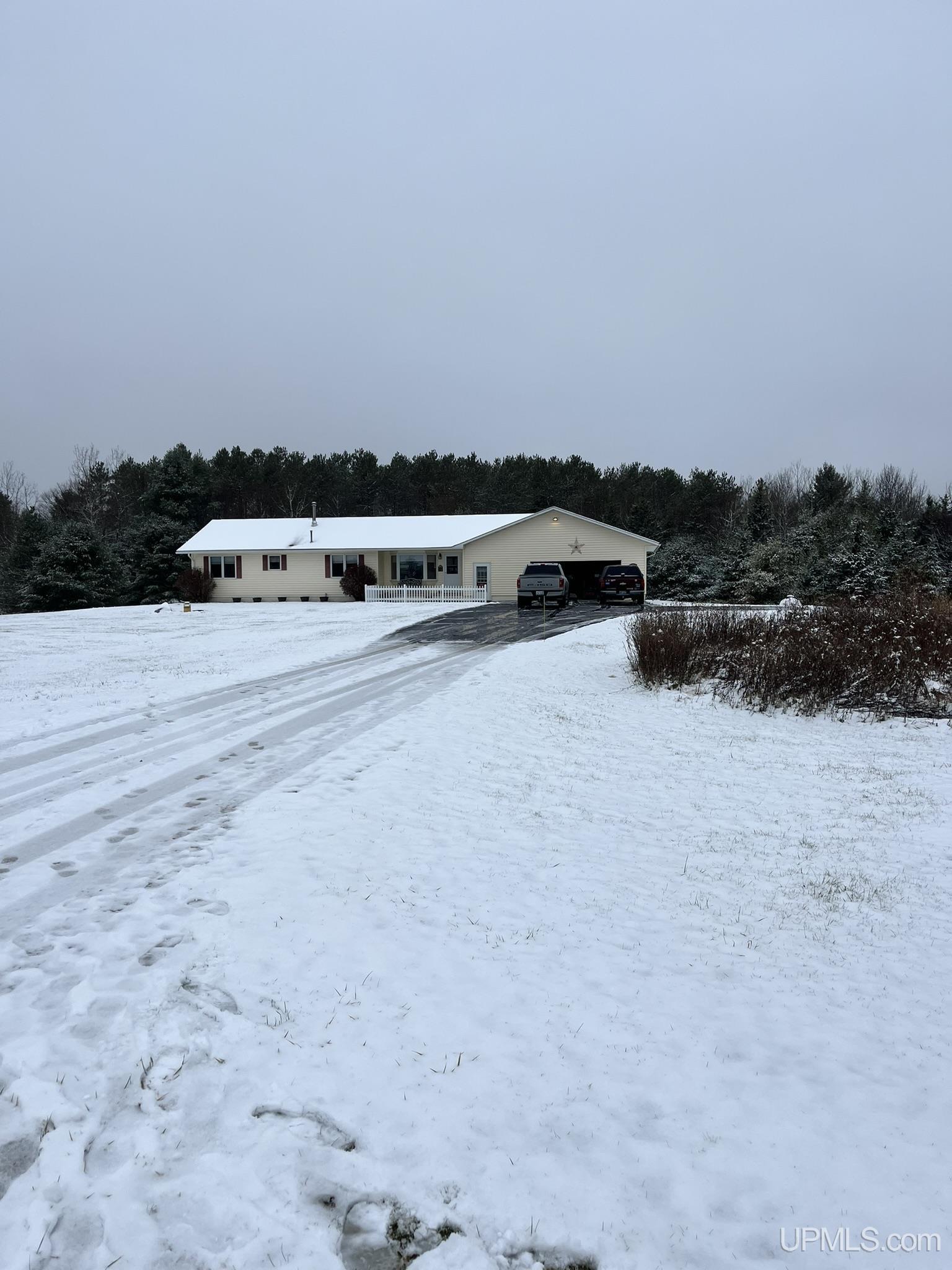 1343 Beckman Road Manistique, MI 49854 - Photo 1 of 10 Gallery Image 1