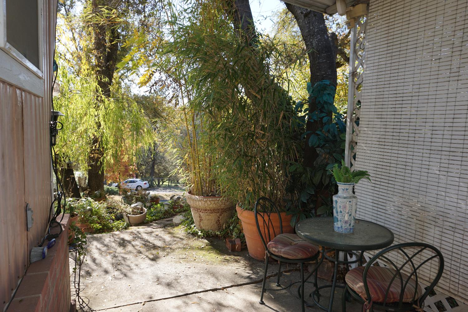 1525 Cold Springs Road, Unit 92 Placerville, CA 95667 - Photo 10 of 12 a backyard of a house with seating space