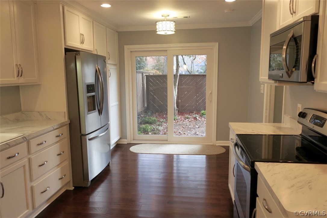 13514 Heathbrook Road, Unit 13514 Midlothian, VA 23112 - Photo 11 of 29 Gallery Image 11