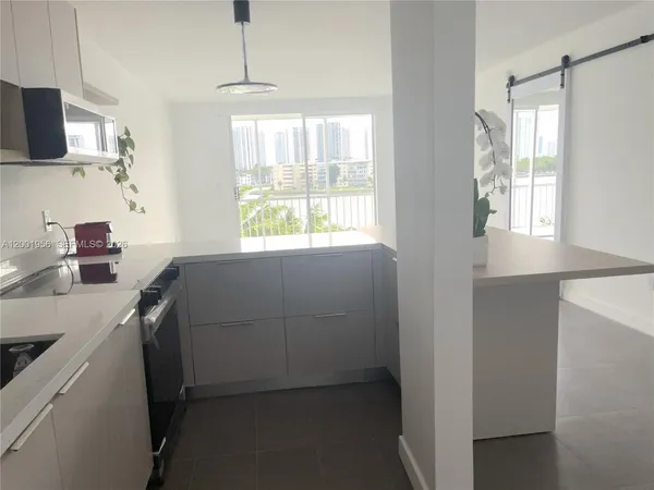 $1,750 | 2861 Leonard Drive, Unit F505, Aventura, FL 33160