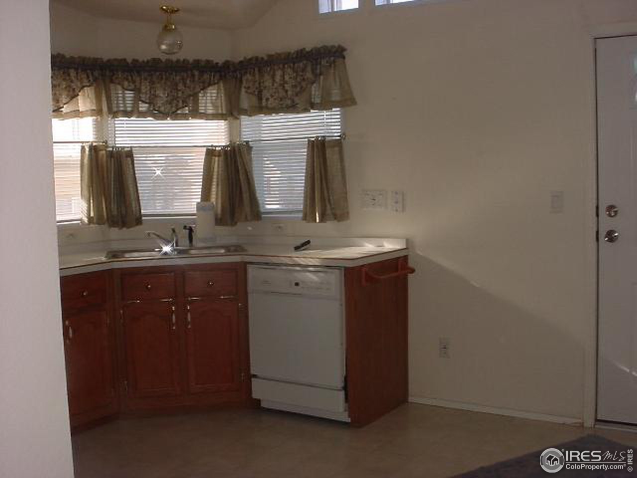 613 5th Street Stratton, CO 80836 - Photo 5 of 11 Gallery Image 5