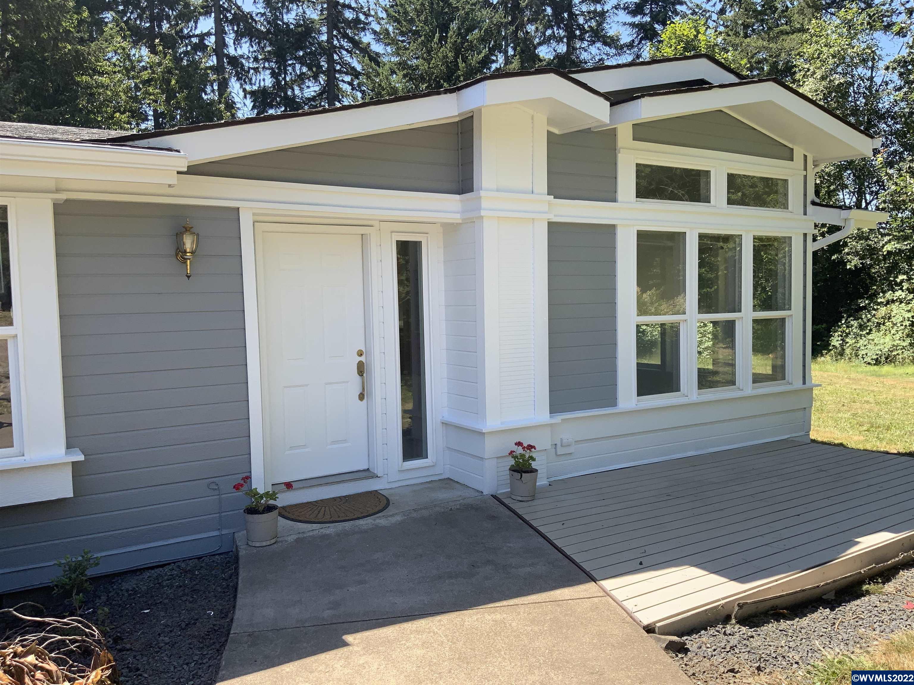 34177 East Lacomb Road Lebanon, OR 97355 - Photo 6 of 42 Gallery Image 6