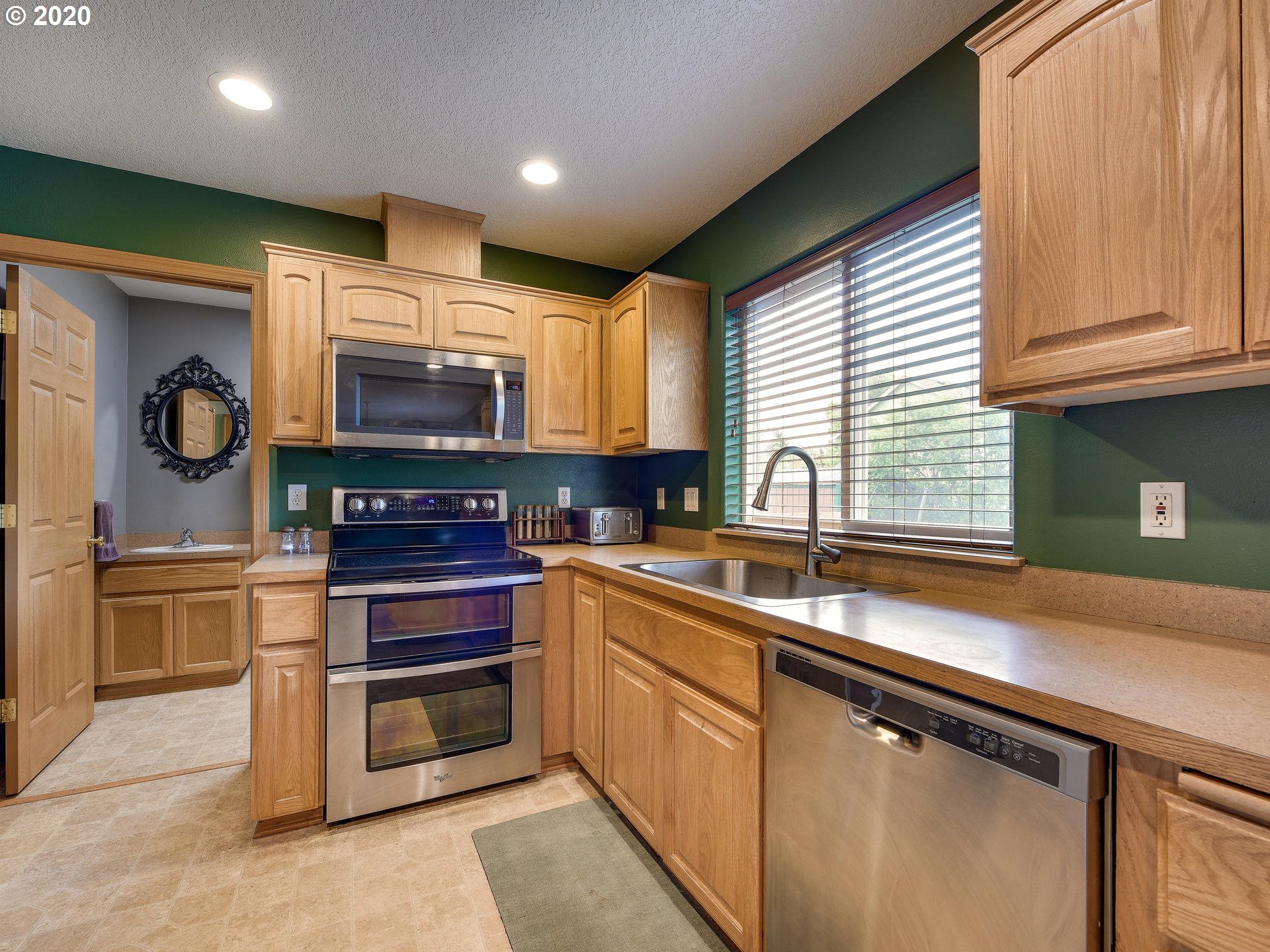 39954 Mitchell Court Sandy, OR 97055 - Photo 14 of 32