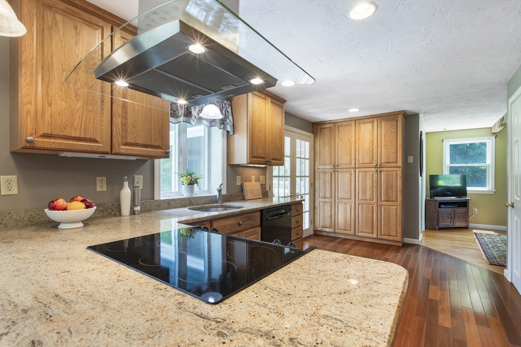 2 Harding Road Medway, MA 02053 - Photo 9 of 42 Gallery Image 9