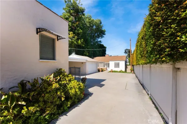 $4,500 | 15207 Greenleaf Street, Sherman Oaks, CA 91403