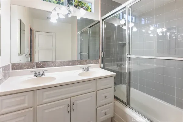 $4,500 | 15207 Greenleaf Street, Sherman Oaks, CA 91403