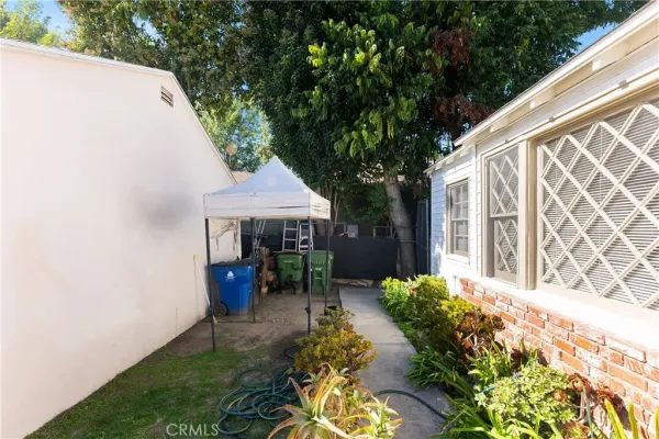 $4,500 | 15207 Greenleaf Street, Sherman Oaks, CA 91403