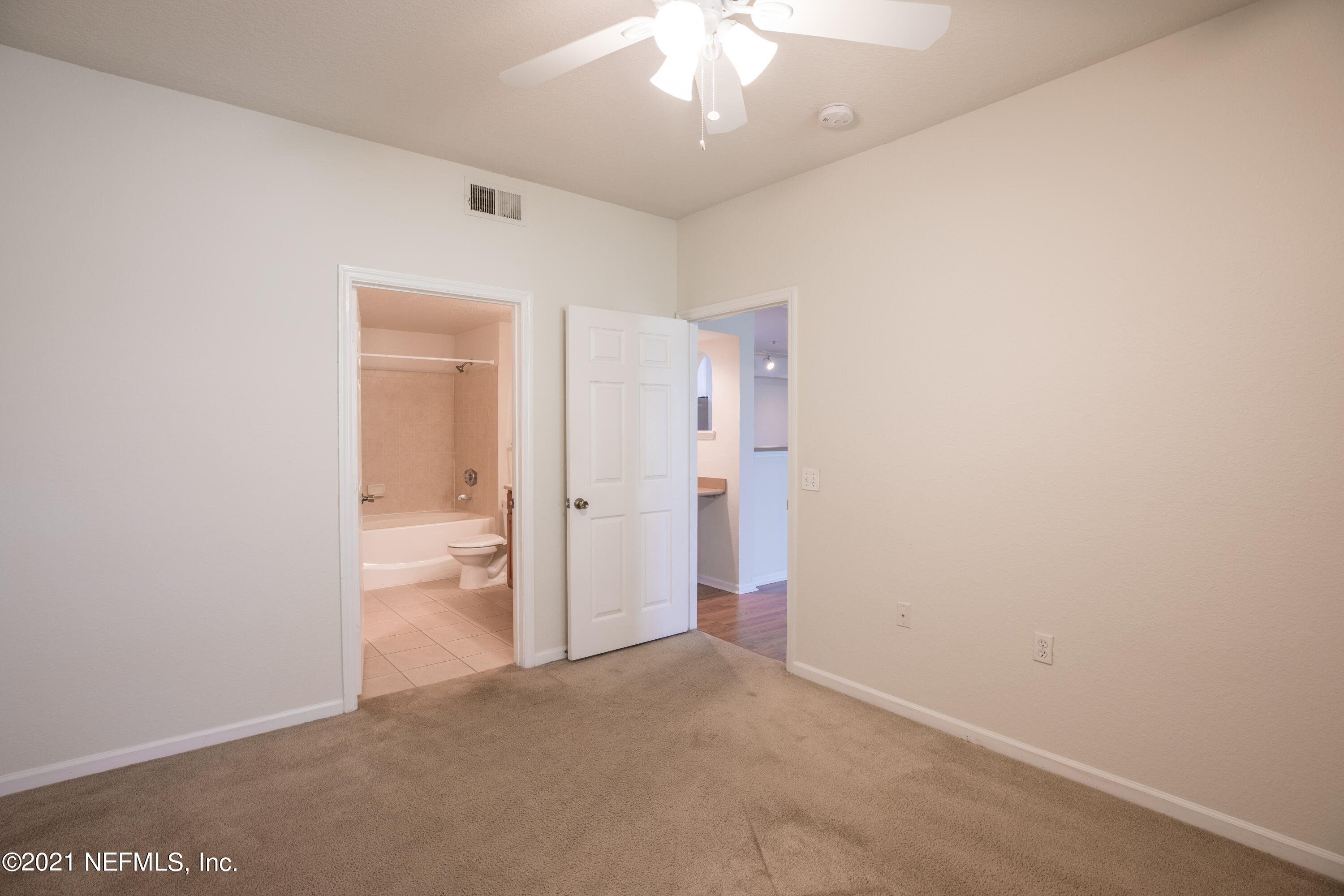 8550 Touchton Road, Unit 1234 Jacksonville, FL 32216 - Photo 13 of 25 TouchtonUnt1234-18