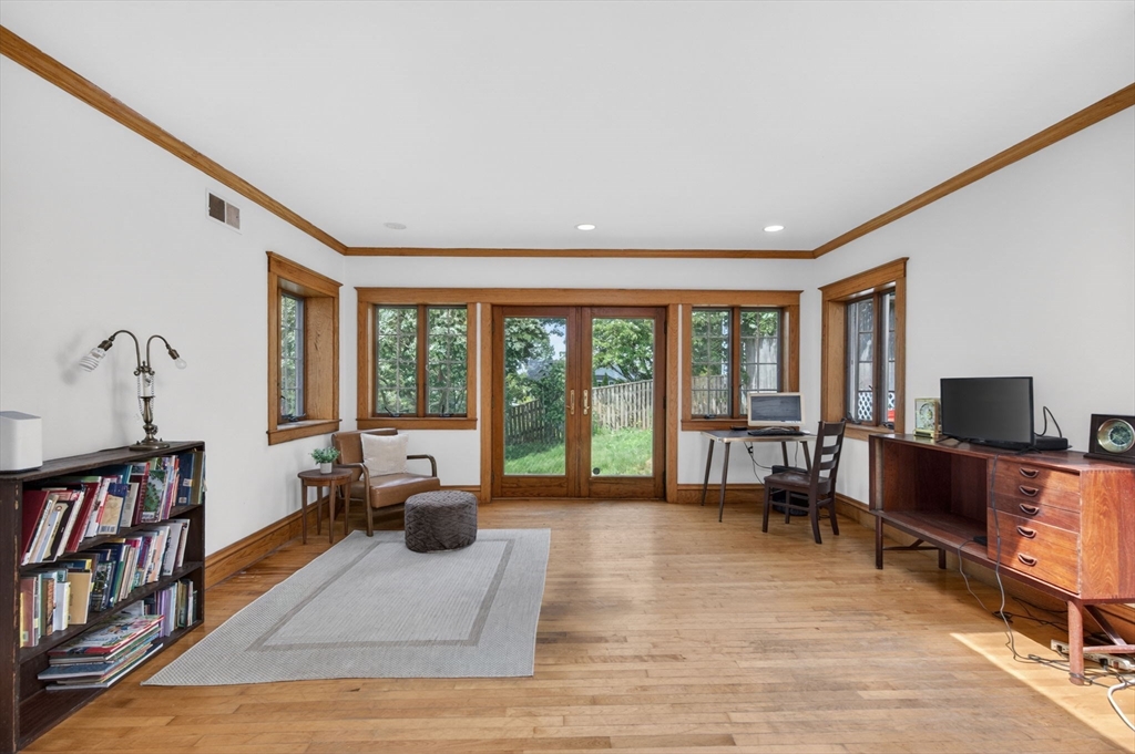 47 Millett Road Swampscott, MA 01907 - Photo 4 of 42