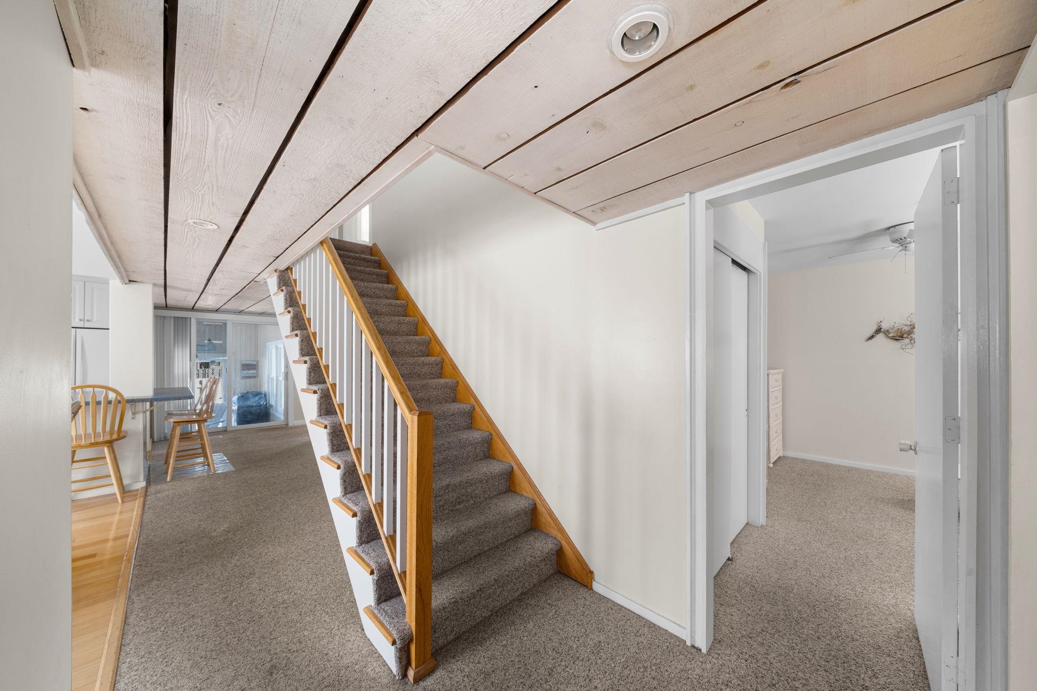 45 19th Street Avalon, NJ 08202 - Photo 23 of 50 a view of a hallway with seating area