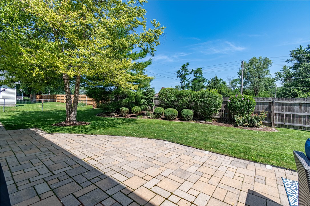 1202 West Pineview Court Decatur, IL 62526 - Photo 37 of 42