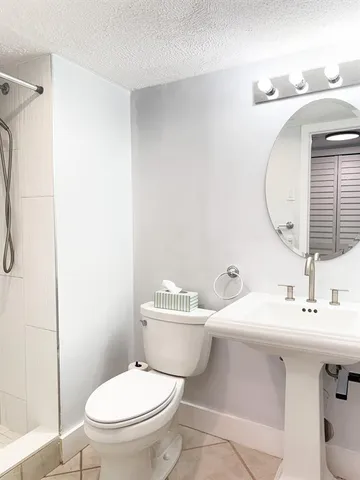 $229,900 | 1800 North Andrews Avenue, Unit 1G, Fort Lauderdale, FL 33311