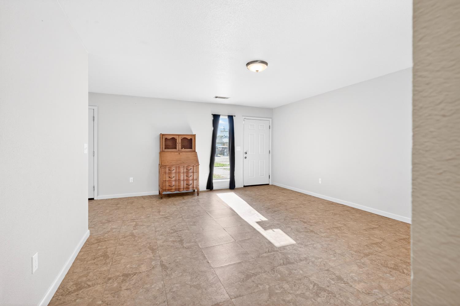 9531 Bancroft Way Stockton, CA 95209 - Photo 15 of 31