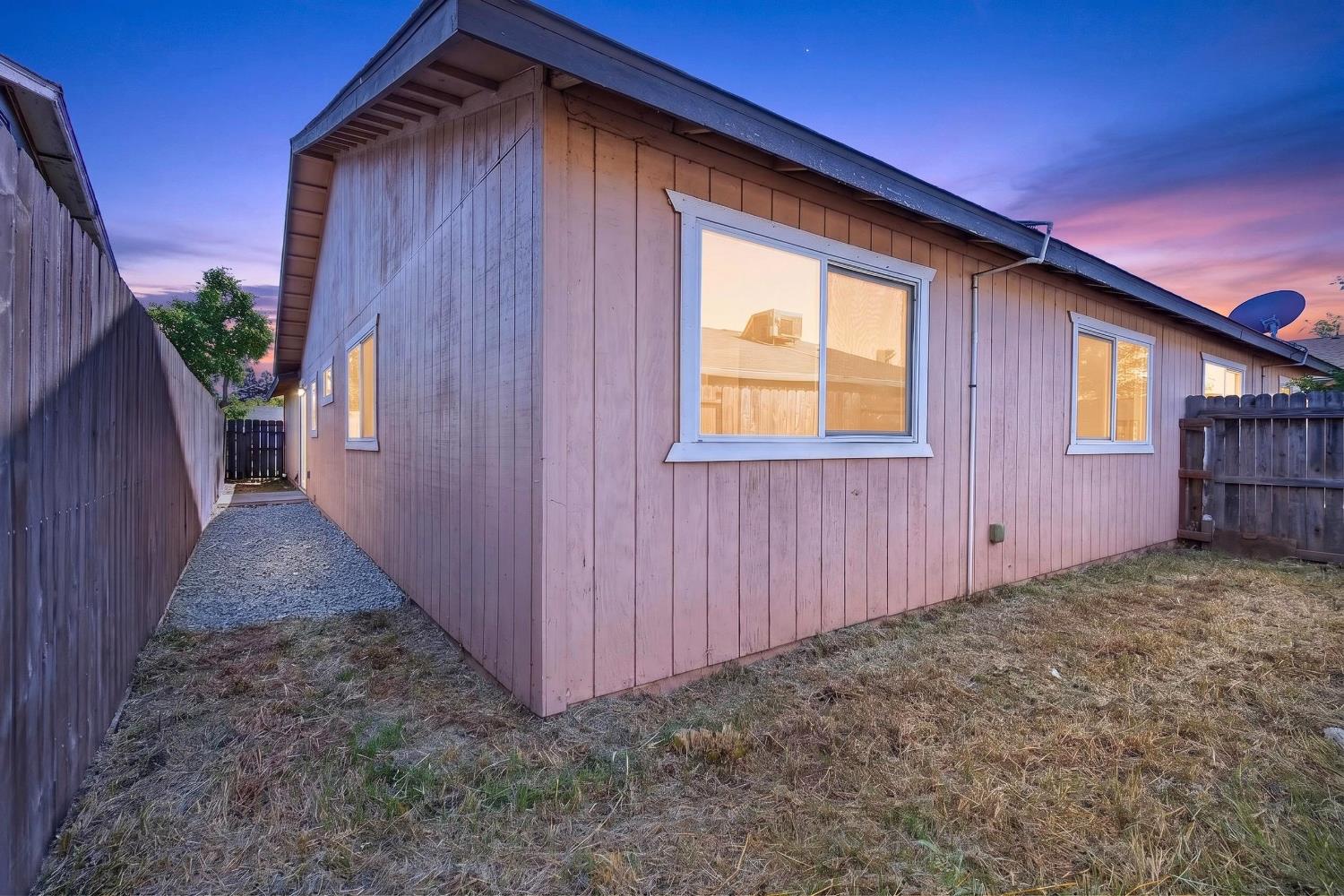 9531 Bancroft Way Stockton, CA 95209 - Photo 8 of 31