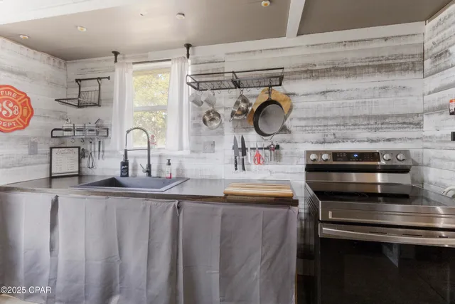 $199,900 | 1988 Orange Hill Road, Chipley, FL 32428