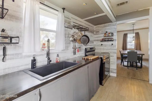 $199,900 | 1988 Orange Hill Road, Chipley, FL 32428