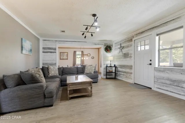 $199,900 | 1988 Orange Hill Road, Chipley, FL 32428