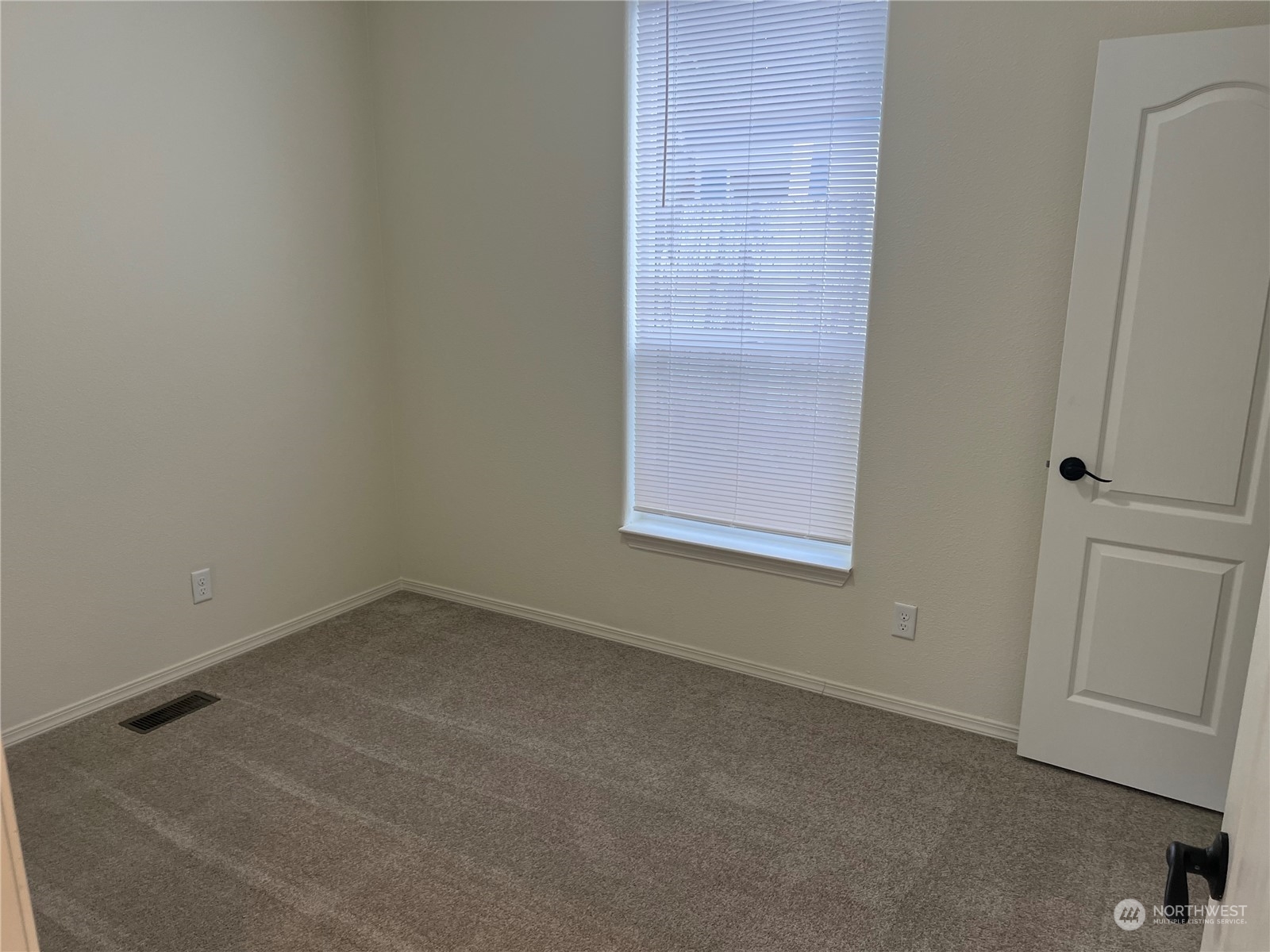 375 Union Avenue Southeast, Unit 35 Renton, WA 98059 - Photo 11 of 17