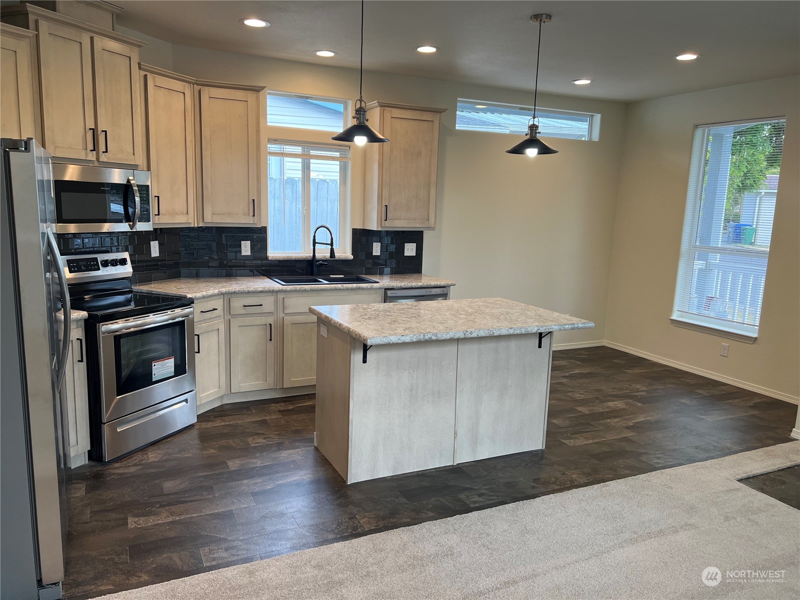 375 Union Avenue Southeast, Unit 35 Renton, WA 98059 - Photo 4 of 17