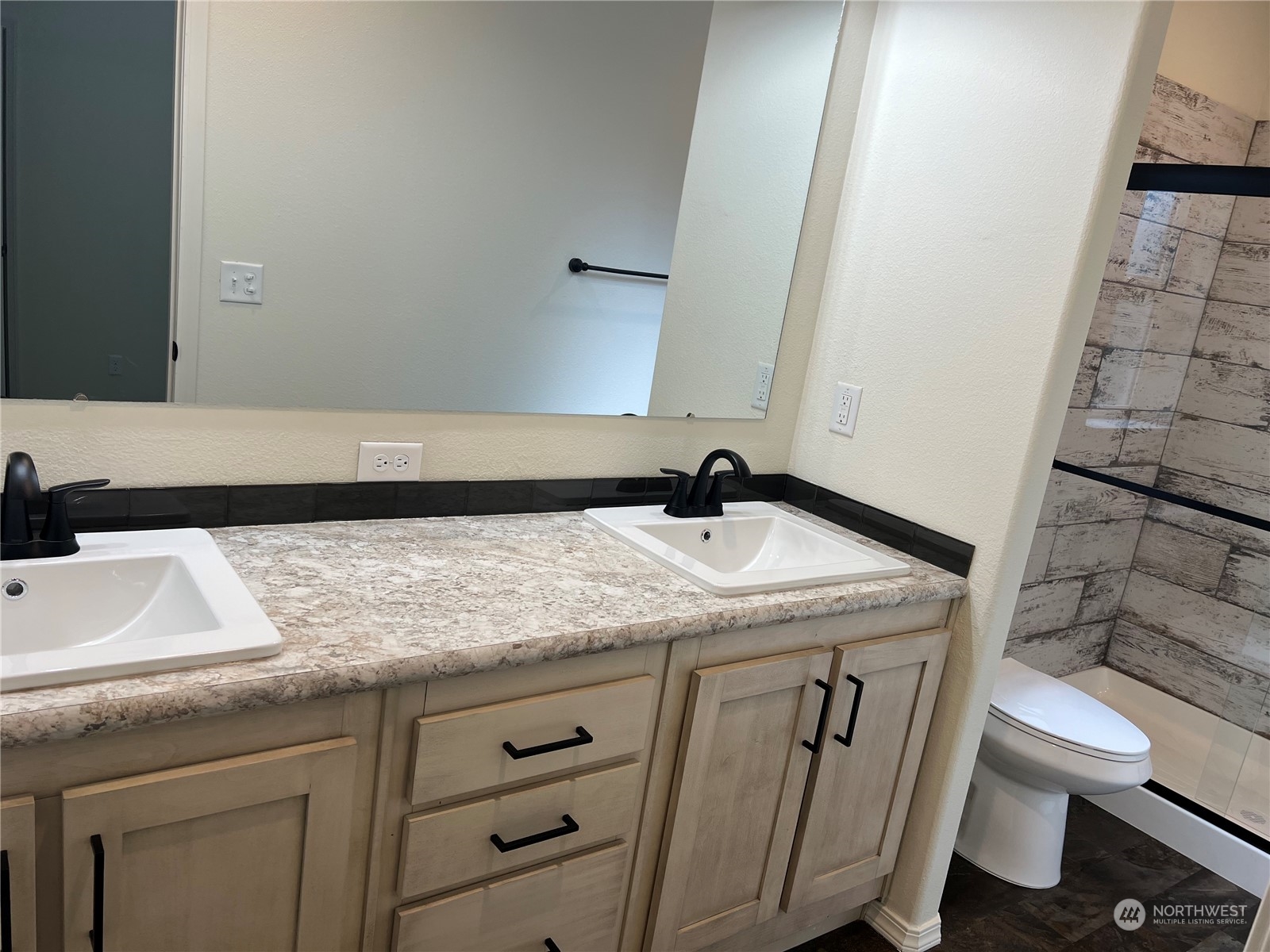 375 Union Avenue Southeast, Unit 35 Renton, WA 98059 - Photo 9 of 17