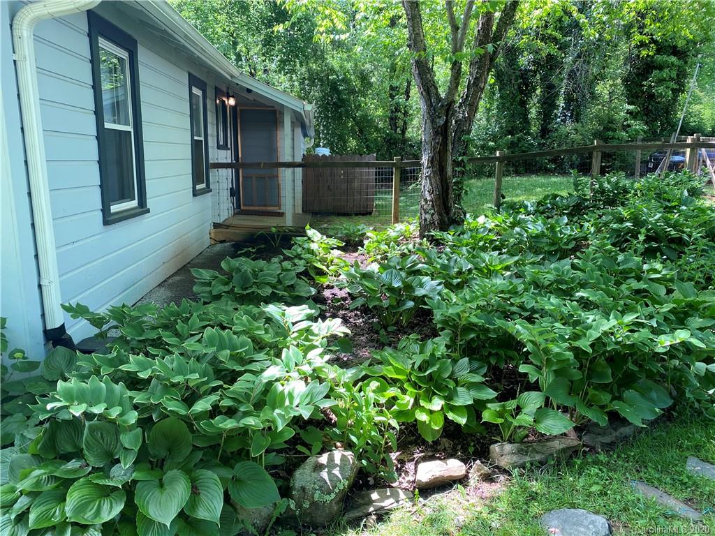 295 Brickyard Road Asheville, NC 28806 - Photo 22 of 23 Gallery Image 22