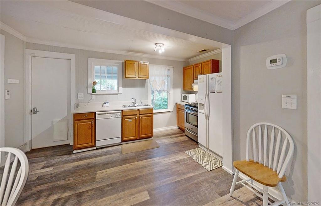 295 Brickyard Road Asheville, NC 28806 - Photo 8 of 23 Gallery Image 8