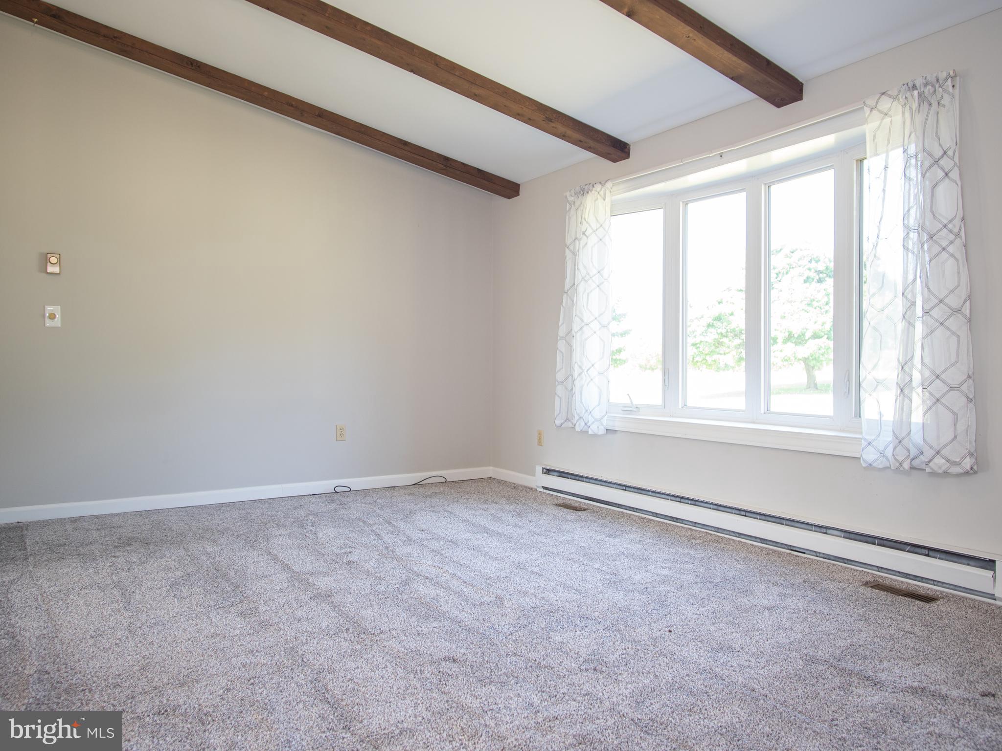 267 Old Westminster Road Hanover, PA 17331 - Photo 17 of 51 LIVING ROOM