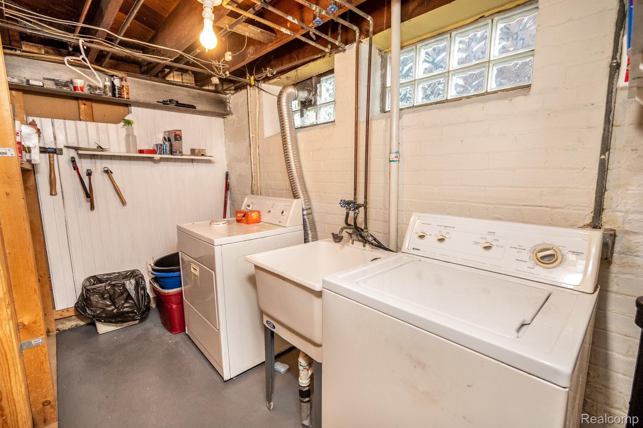 4690 Audubon Road Detroit, MI 48224 - Photo 27 of 37 Laundry in Basement
