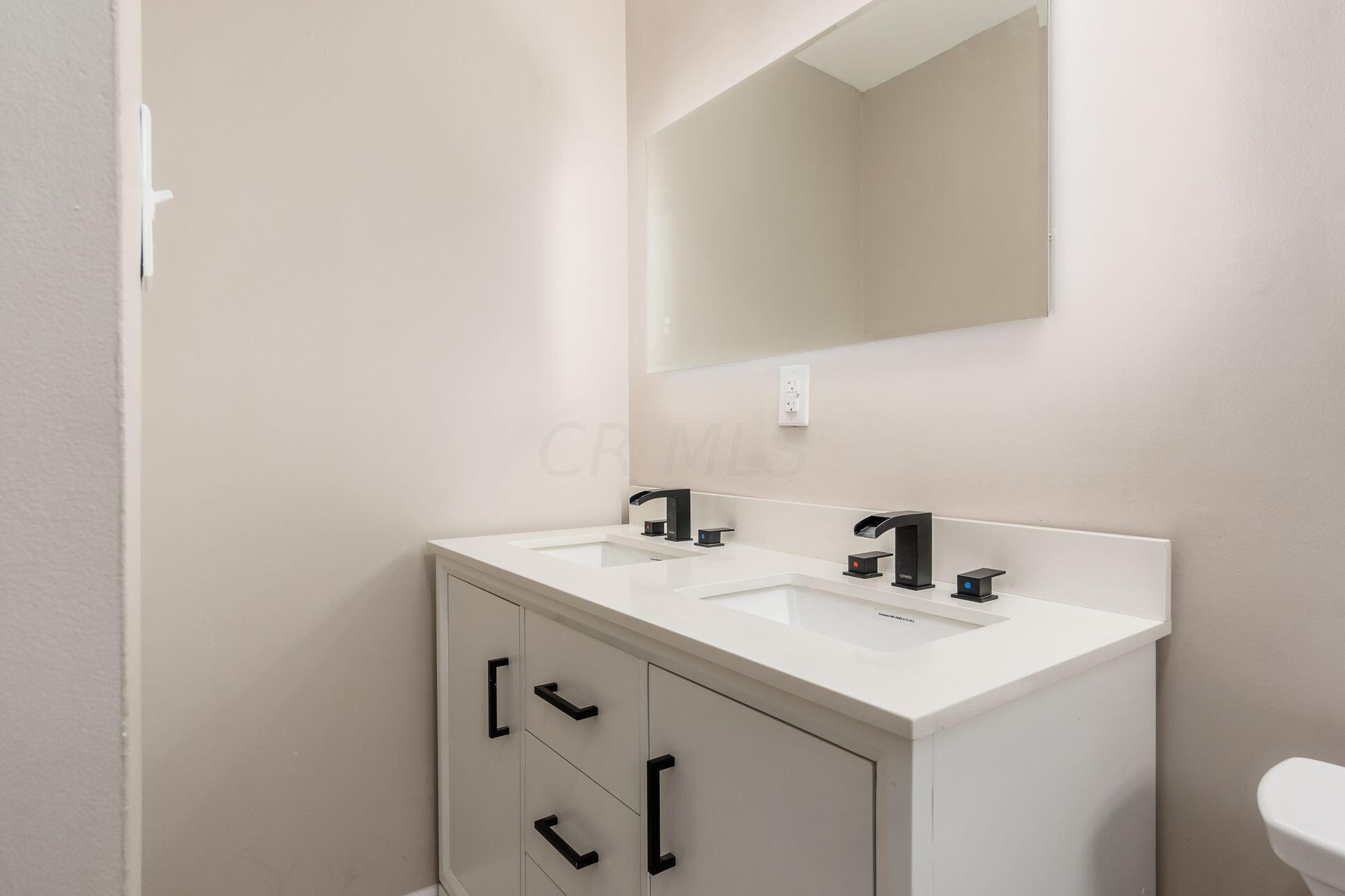1842 Kenview Road Columbus, OH 43209 - Photo 13 of 19 004_18ed03_i 1842 Kenview 008