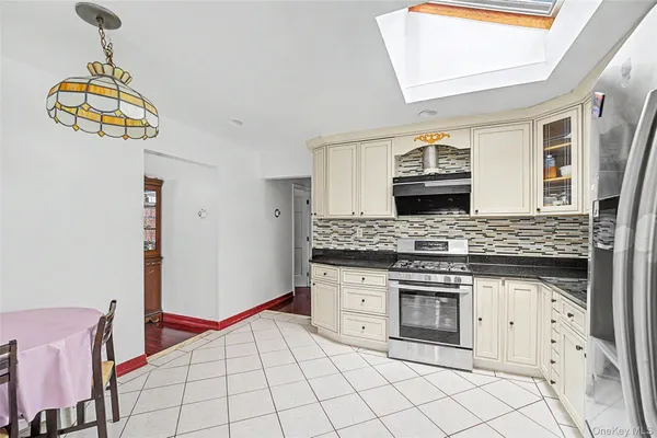$1,180,000 | 262-27 57th Avenue | Little Neck