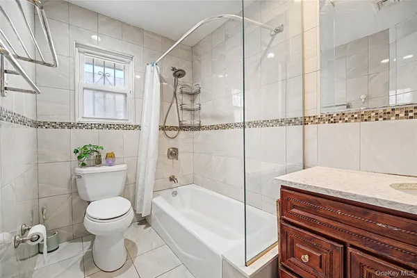$1,180,000 | 262-27 57th Avenue | Little Neck