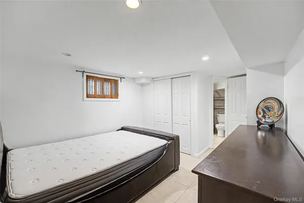 $1,180,000 | 262-27 57th Avenue | Little Neck