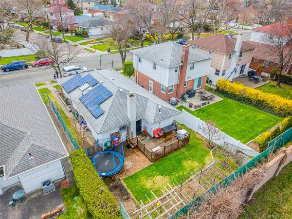 $1,180,000 | 262-27 57th Avenue | Little Neck