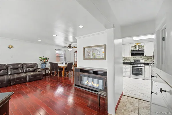 $1,180,000 | 262-27 57th Avenue | Little Neck