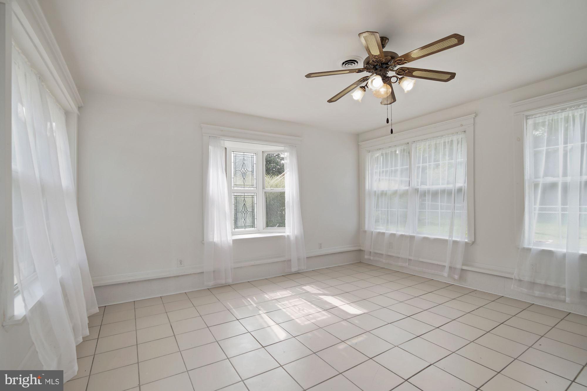 45 Knob Hill Road Elkton, MD 21921 - Photo 14 of 42 Sun room