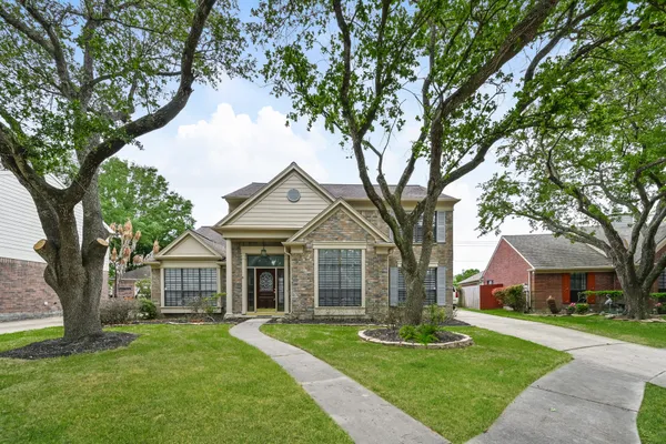 $2,600 | 2017 Spinnaker Drive, League City, TX 77573