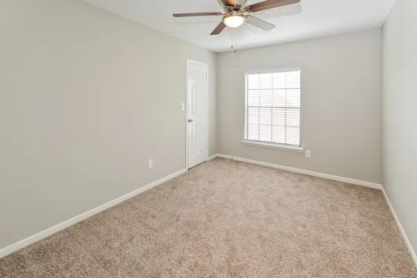 $2,600 | 2017 Spinnaker Drive, League City, TX 77573