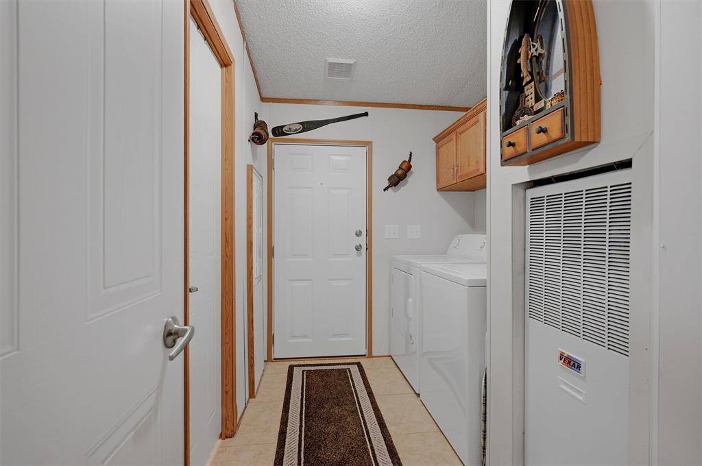 212 Sunset Road Pottsboro, TX 75076 - Photo 21 of 40 a view of an entryway door